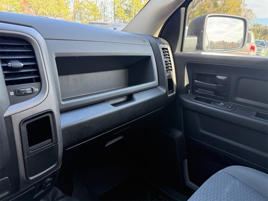 2019 RAM 1500 Classic Tradesman Crew Cab 4x2 5'7' Box