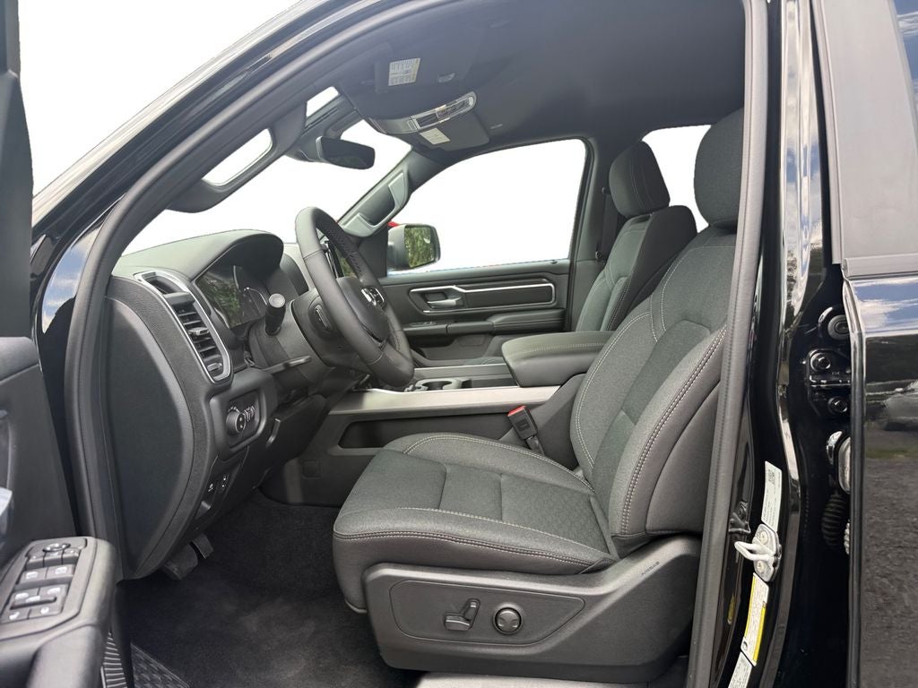 2026 RAM 1500 RAM 1500 BIG HORN CREW CAB 4X2 5'7' BOX