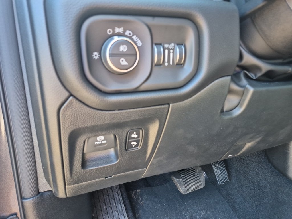 2026 RAM Ram 1500 RAM 1500 BIG HORN CREW CAB 4X2 5'7' BOX