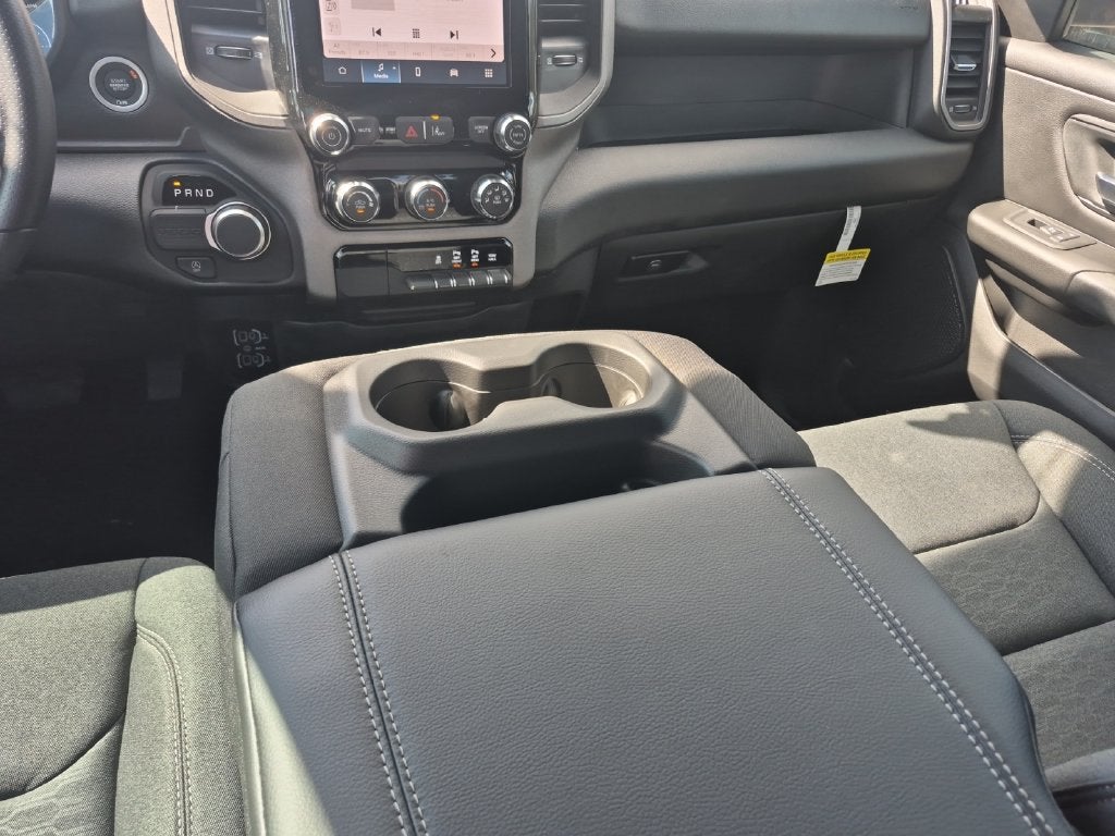 2027 RAM Ram 1500 RAM 1500 TRADESMAN CREW CAB 4X2 5'7' BOX
