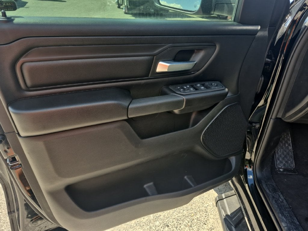 2027 RAM Ram 1500 RAM 1500 TRADESMAN CREW CAB 4X2 5'7' BOX