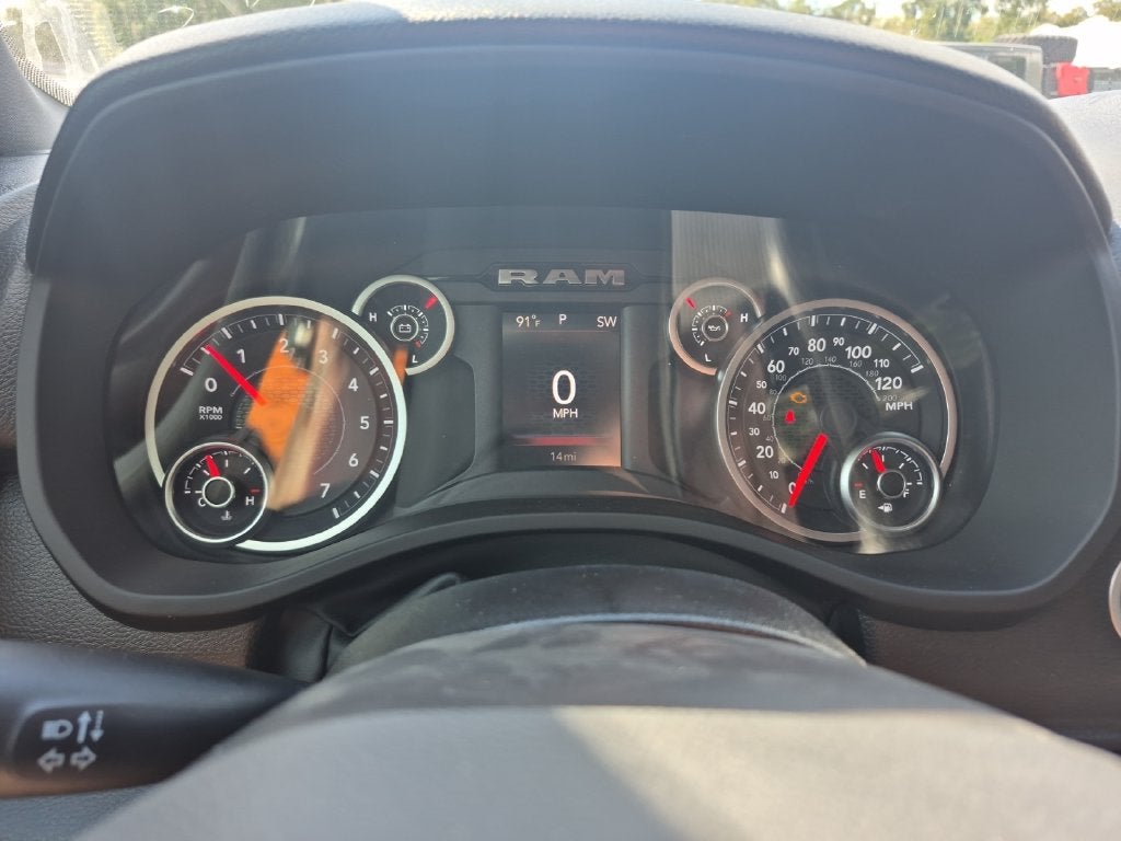 2027 RAM Ram 1500 RAM 1500 TRADESMAN CREW CAB 4X2 5'7' BOX