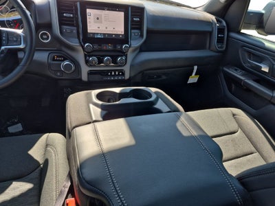 2027 RAM Ram 1500 RAM 1500 EXPRESS CREW CAB 4X2 5'7' BOX