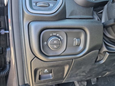 2027 RAM Ram 1500 RAM 1500 EXPRESS CREW CAB 4X2 5'7' BOX