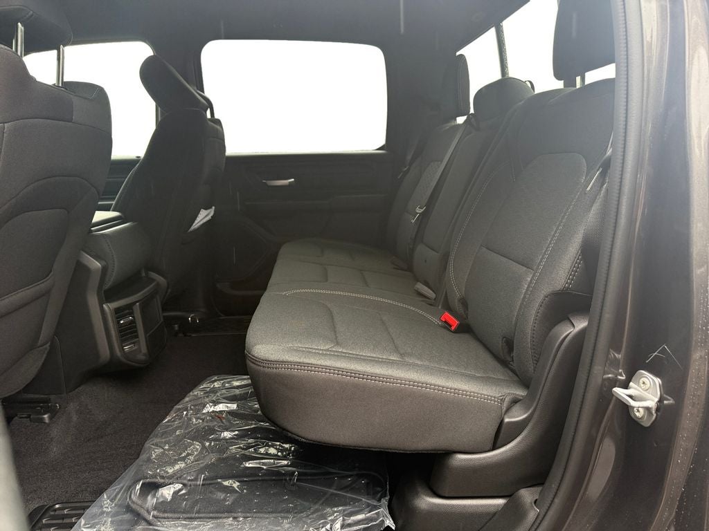 2026 RAM Ram 1500 RAM 1500 TRADESMAN CREW CAB 4X2 5'7' BOX