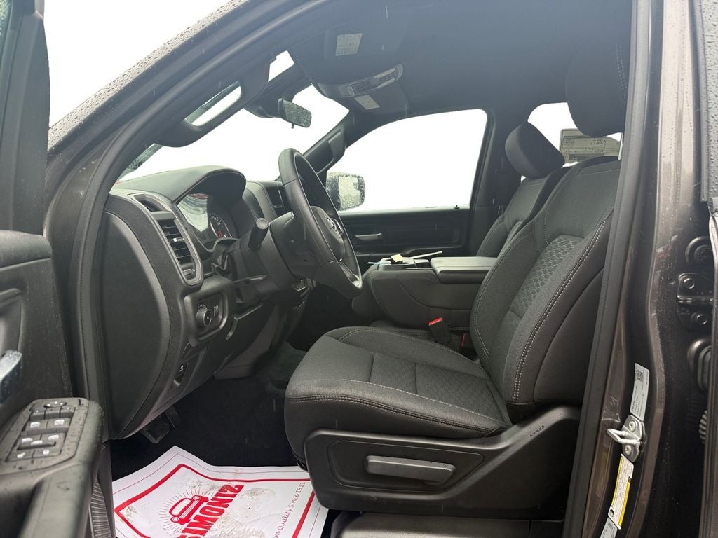 2026 RAM Ram 1500 RAM 1500 TRADESMAN CREW CAB 4X2 5'7' BOX