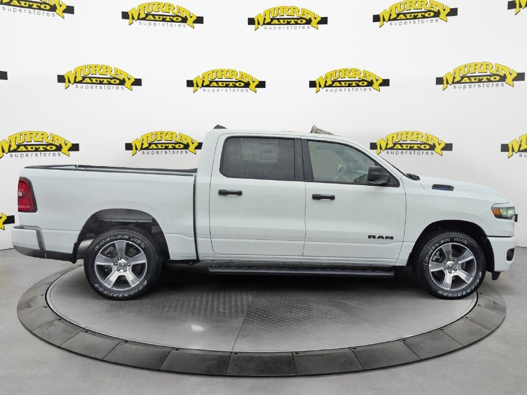 2026 RAM Ram 1500 RAM 1500 EXPRESS CREW CAB 4X2 5'7' BOX