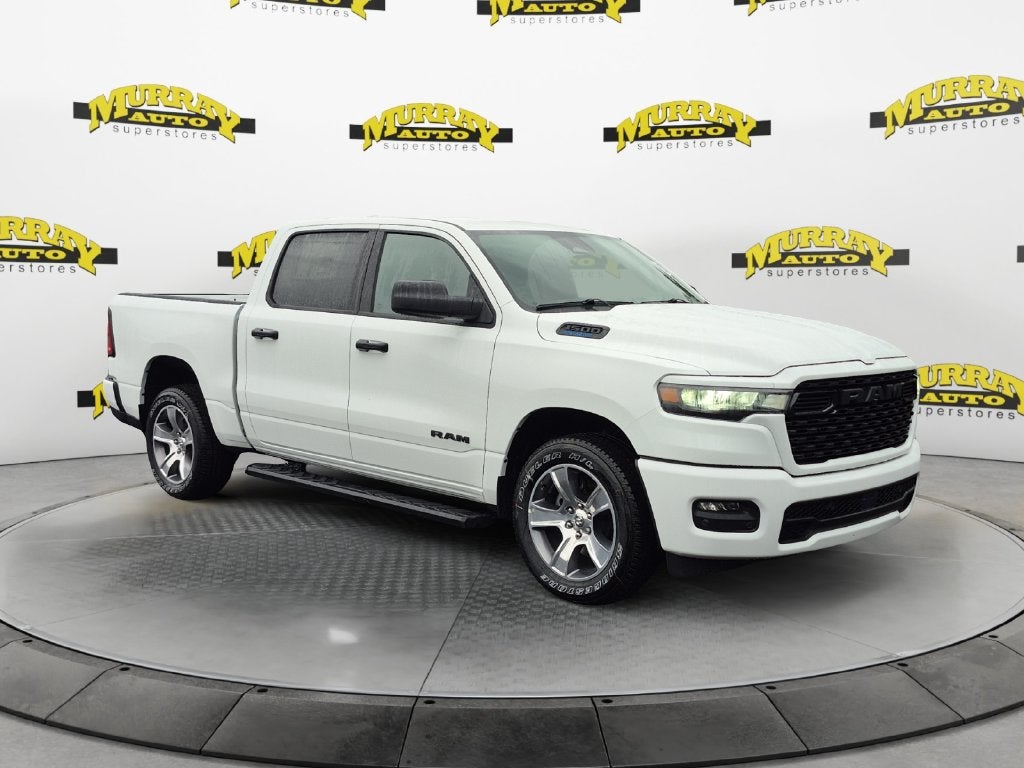 2026 RAM Ram 1500 RAM 1500 EXPRESS CREW CAB 4X2 5'7' BOX