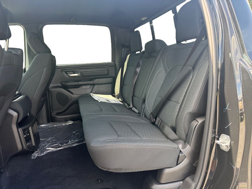 2026 RAM 1500 RAM 1500 EXPRESS CREW CAB 4X2 5'7' BOX