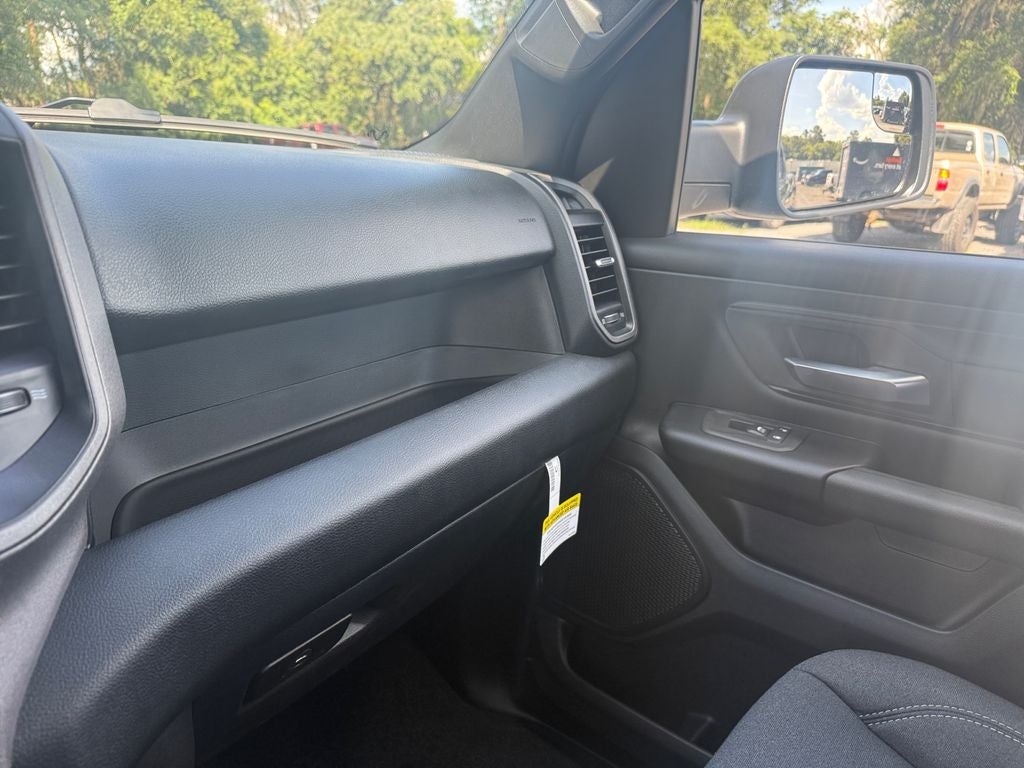 2026 RAM 1500 RAM 1500 EXPRESS CREW CAB 4X2 5'7' BOX