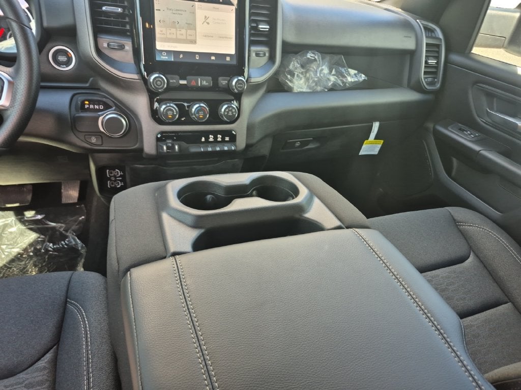 2026 RAM Ram 1500 RAM 1500 EXPRESS CREW CAB 4X2 5'7' BOX