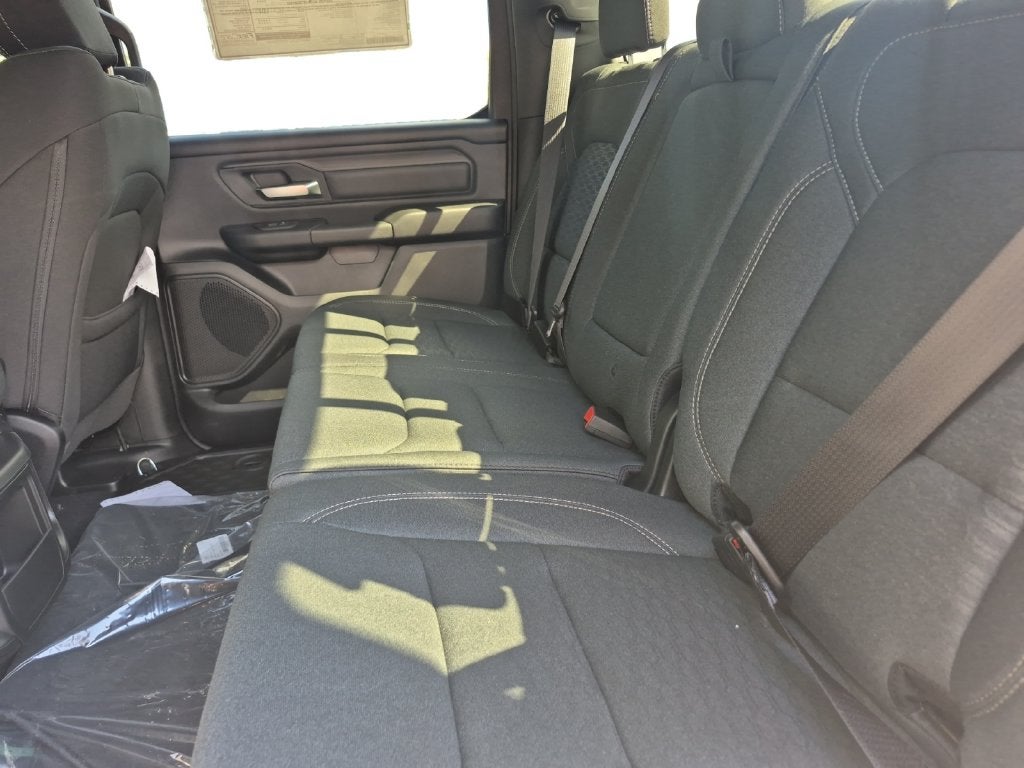 2026 RAM Ram 1500 RAM 1500 EXPRESS CREW CAB 4X2 5'7' BOX