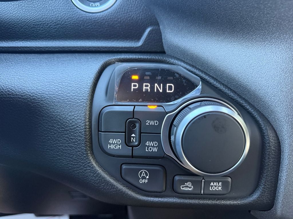 2026 RAM 1500 RAM 1500 WARLOCK CREW CAB 4X4 5'7' BOX