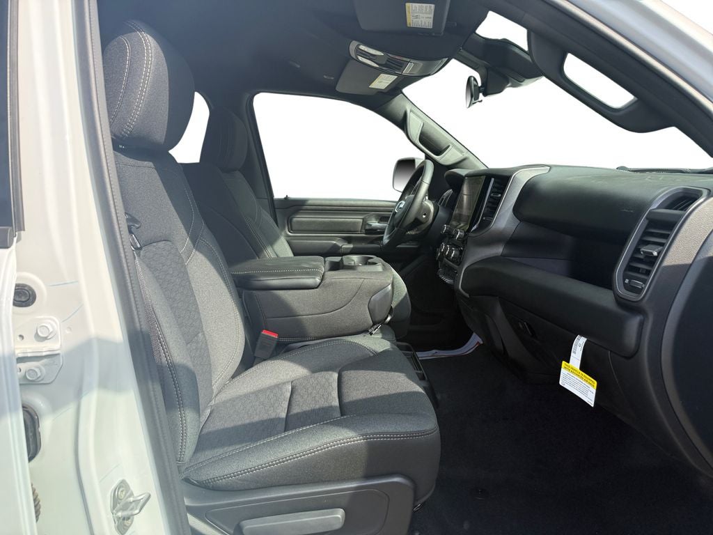 2026 RAM Ram 1500 RAM 1500 TRADESMAN CREW CAB 4X4 5'7' BOX