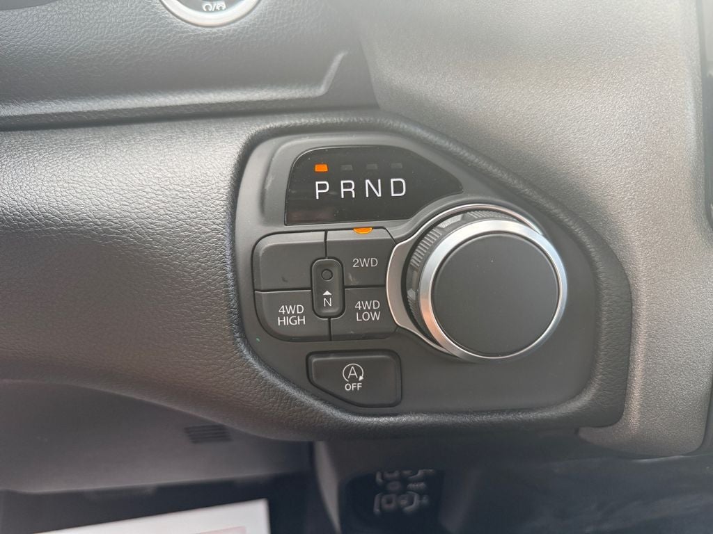 2026 RAM Ram 1500 RAM 1500 TRADESMAN CREW CAB 4X4 5'7' BOX