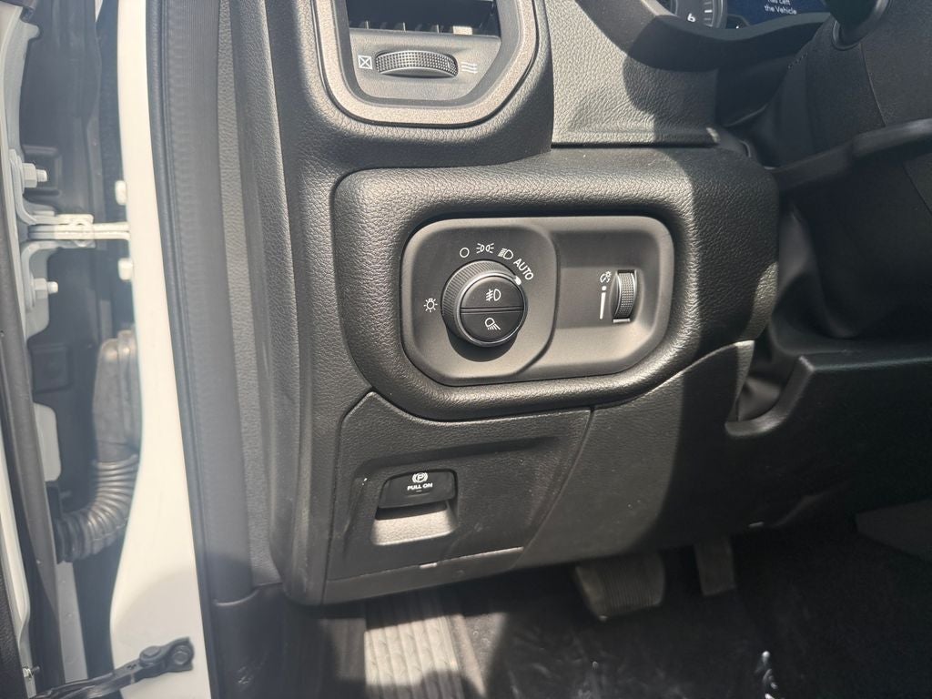 2026 RAM 1500 RAM 1500 WARLOCK CREW CAB 4X4 5'7' BOX