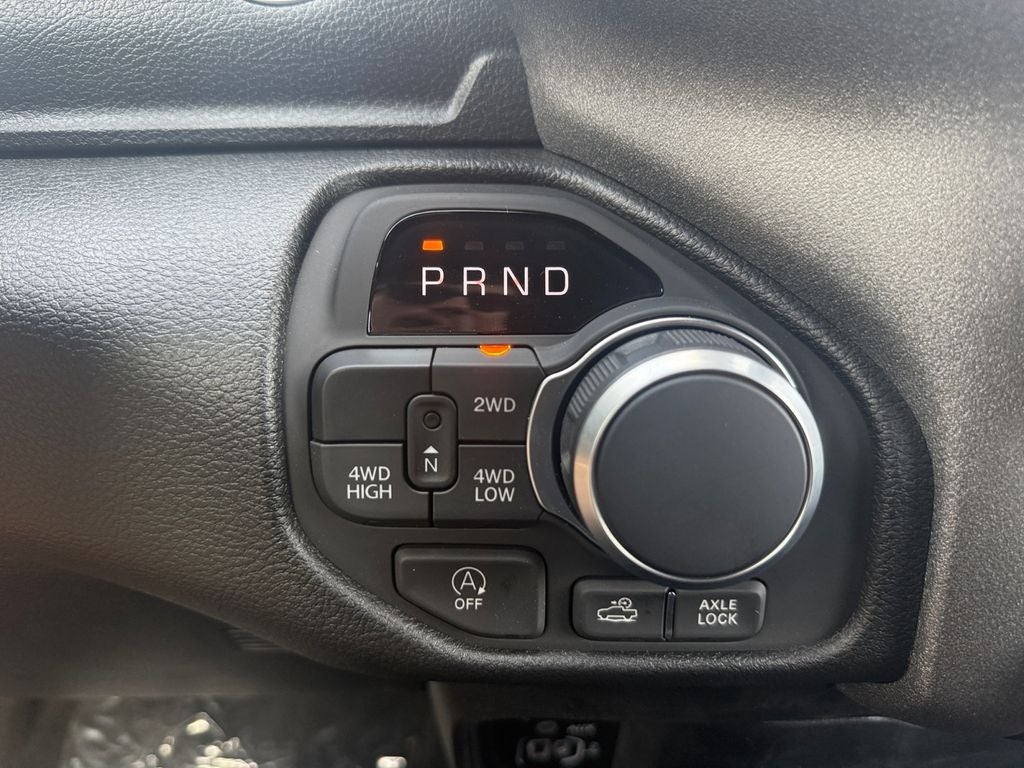 2026 RAM 1500 RAM 1500 WARLOCK CREW CAB 4X4 5'7' BOX