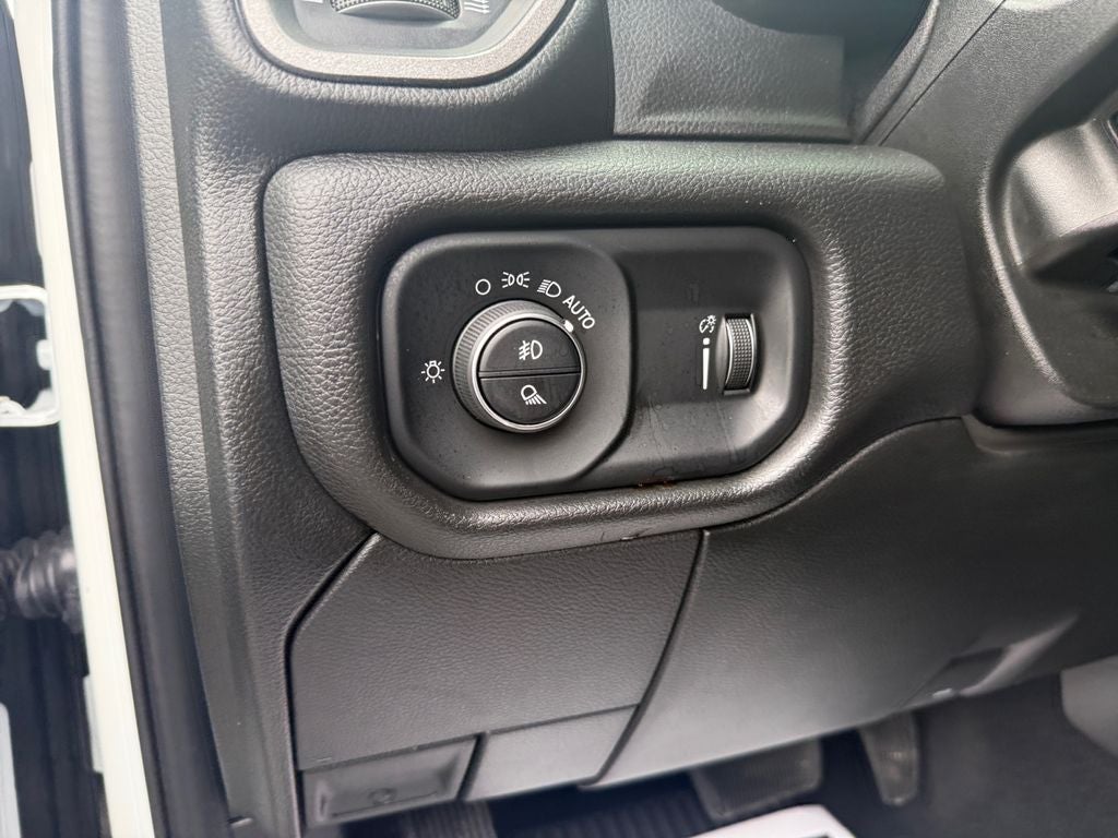 2024 RAM 2500 Tradesman Crew Cab 4x4 6'4' Box