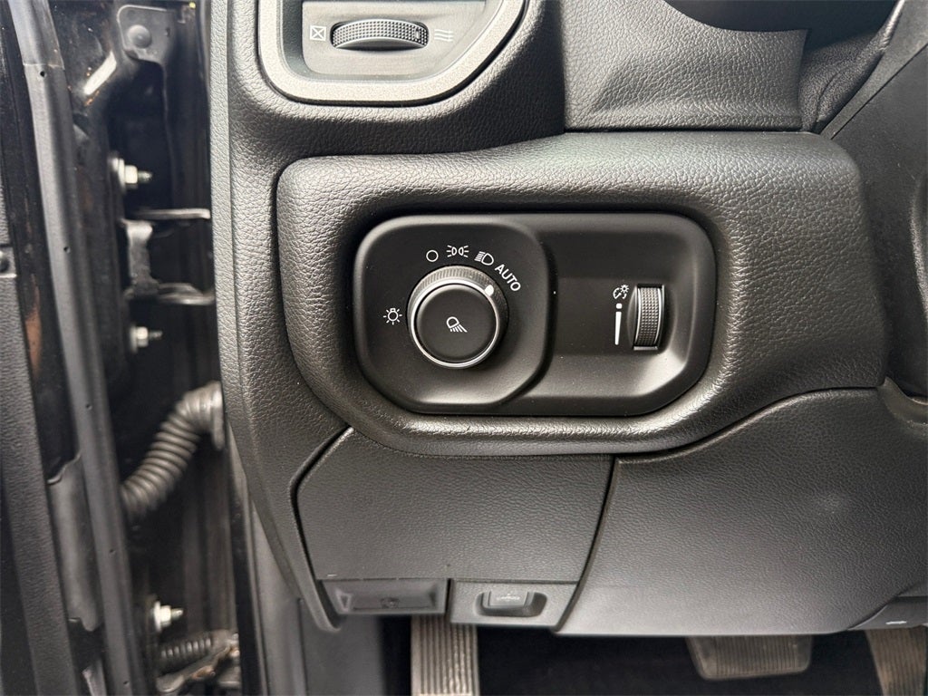 2021 RAM 2500 Tradesman Crew Cab 4x4 6'4' Box