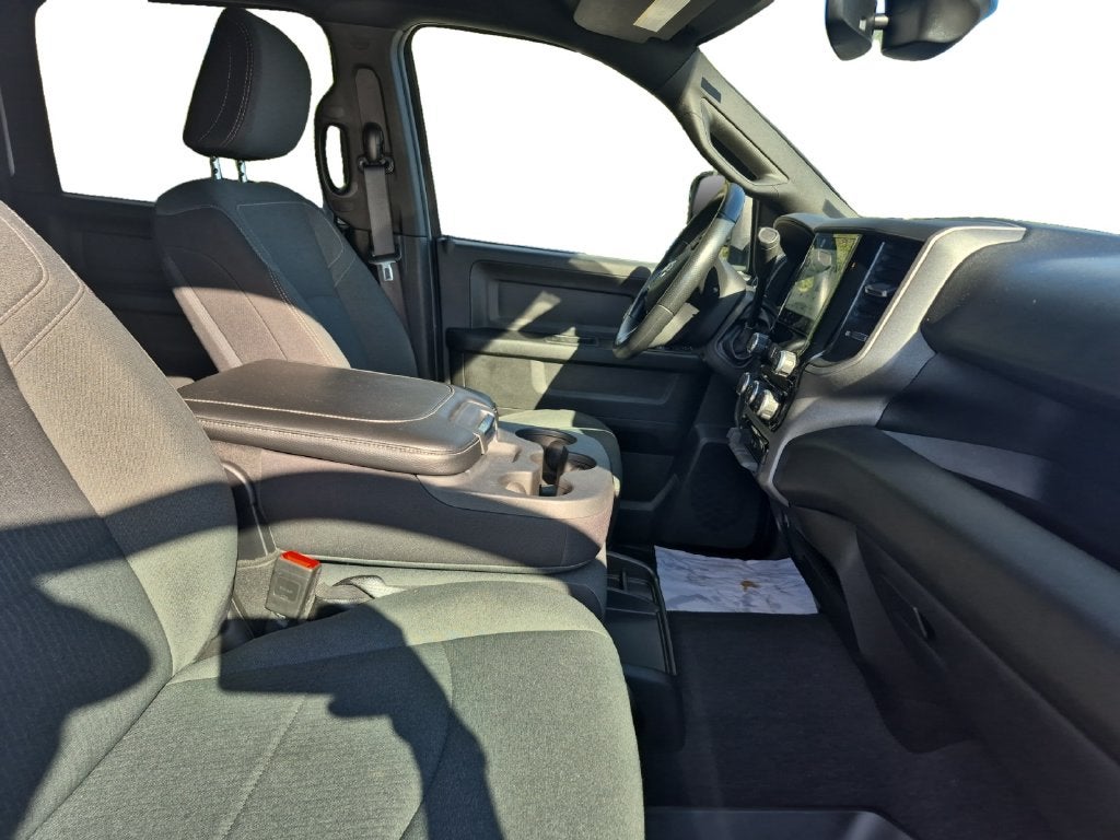 2024 RAM 2500 Tradesman Crew Cab 4x4 6'4' Box