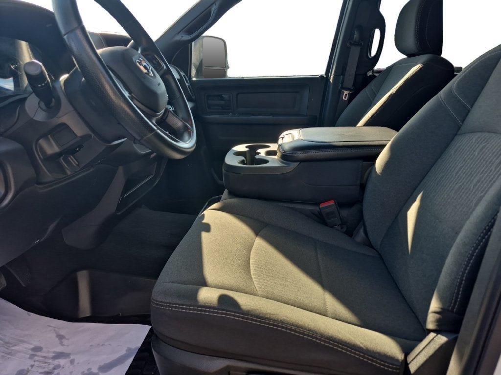 2024 RAM 2500 Tradesman Crew Cab 4x4 6'4' Box