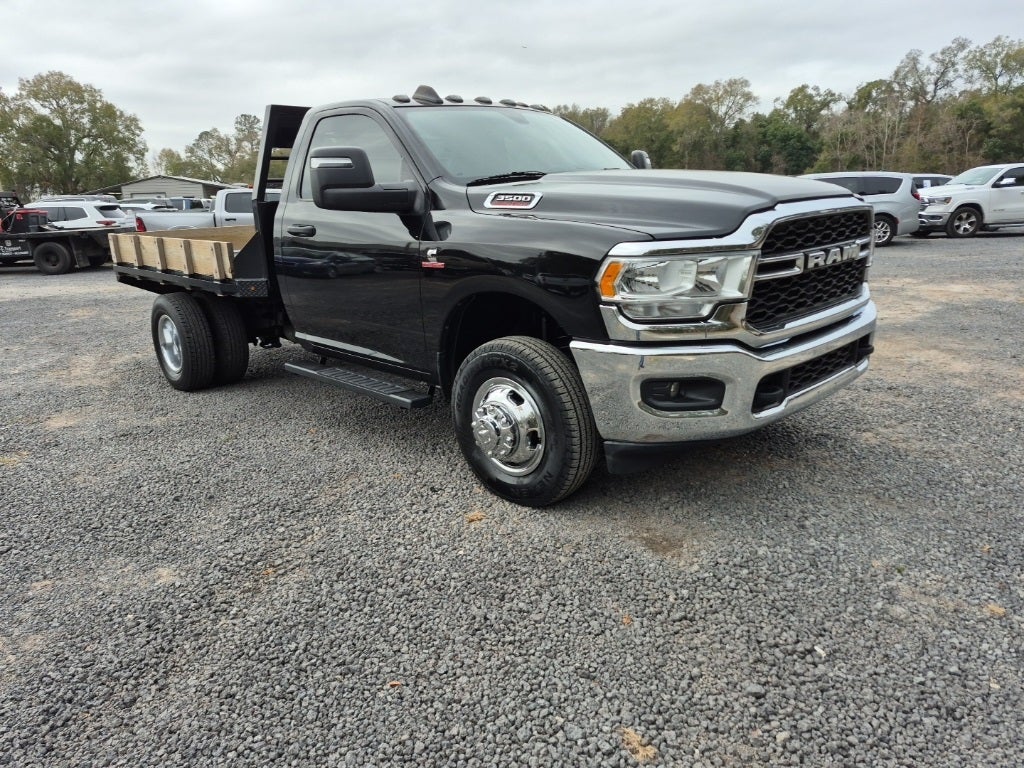 2024 RAM 3500 Chassis Tradesman/SLT