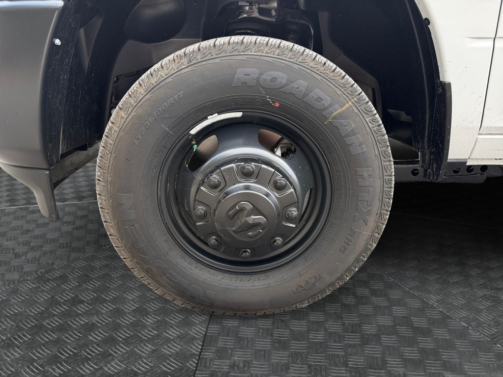 2026 RAM Ram 3500 Chassis Cab RAM 3500 TRADESMAN CREW CAB CHASSIS 4X4 60' CA