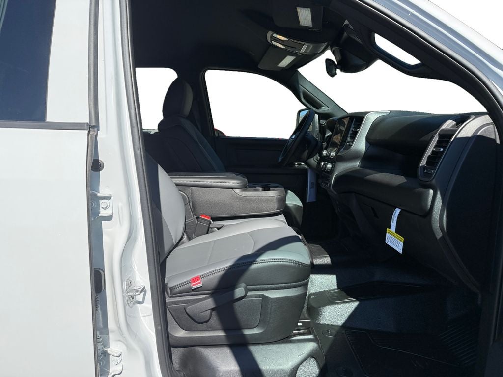 2026 RAM Ram 3500 Chassis Cab RAM 3500 TRADESMAN CREW CAB CHASSIS 4X4 60' CA