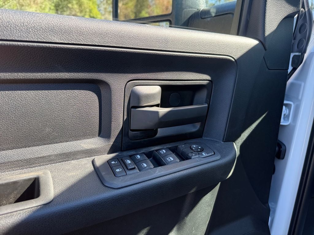 2026 RAM Ram 3500 Chassis Cab RAM 3500 TRADESMAN CREW CAB CHASSIS 4X4 60' CA