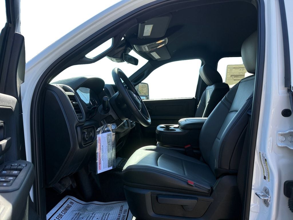 2026 RAM Ram 3500 Chassis Cab RAM 3500 TRADESMAN CREW CAB CHASSIS 4X4 60' CA