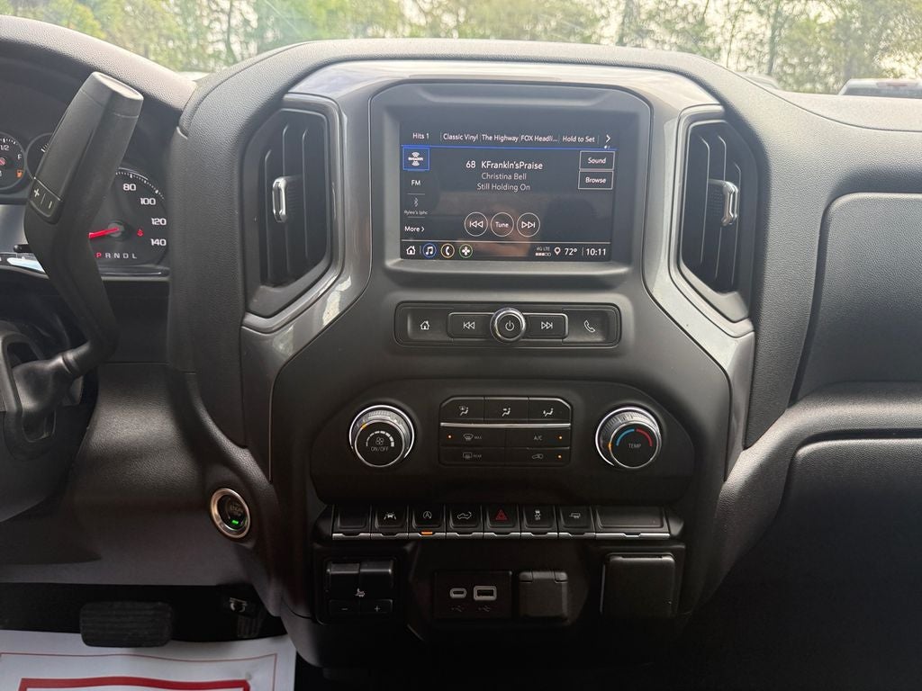 2023 Chevrolet Silverado 1500 2WD Crew Cab Short Bed Custom