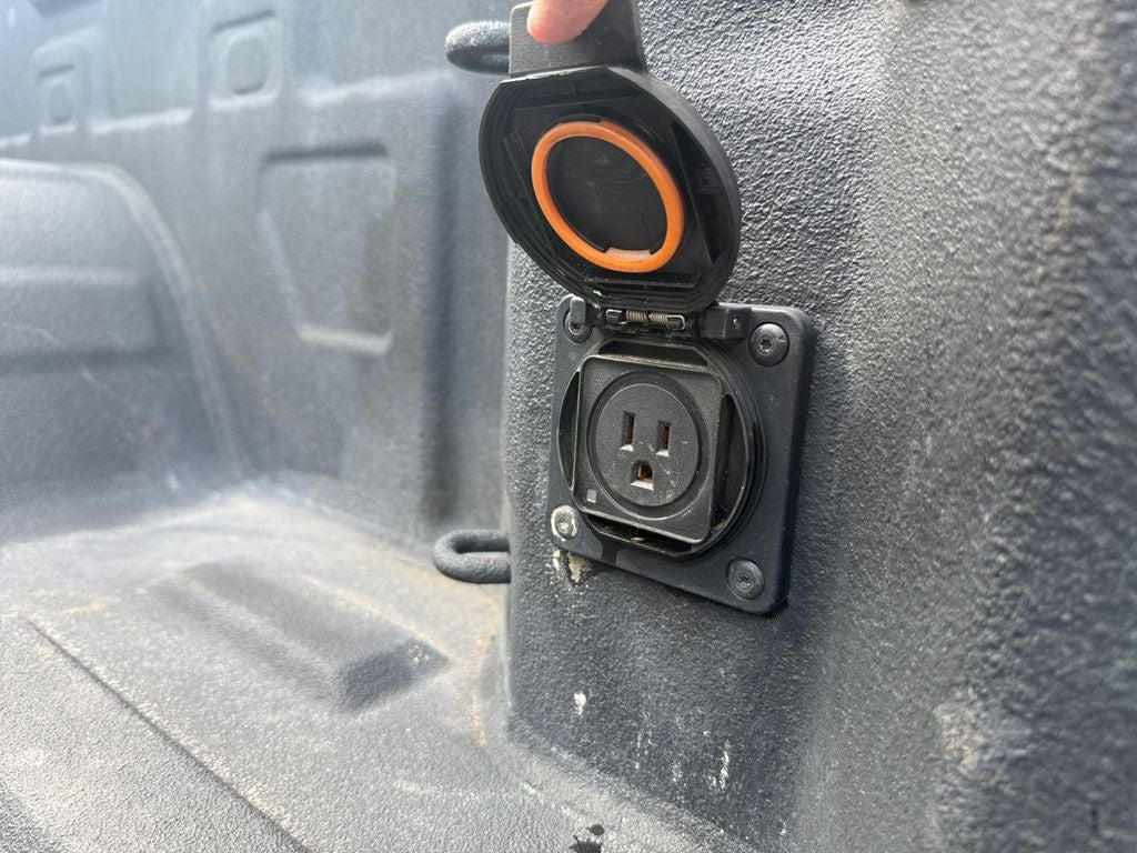 2023 Chevrolet Silverado 1500 2WD Crew Cab Short Bed Custom