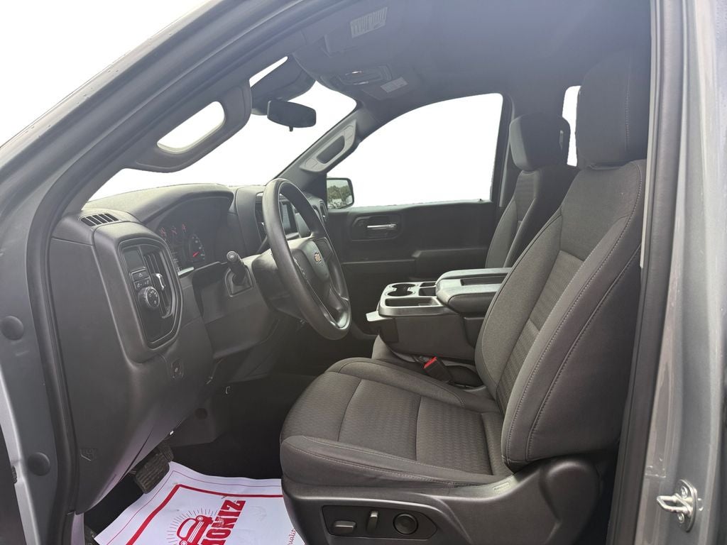 2023 Chevrolet Silverado 1500 2WD Crew Cab Short Bed Custom