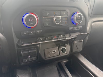 2022 GMC Sierra 1500 Limited 4WD Crew Cab Short Box AT4