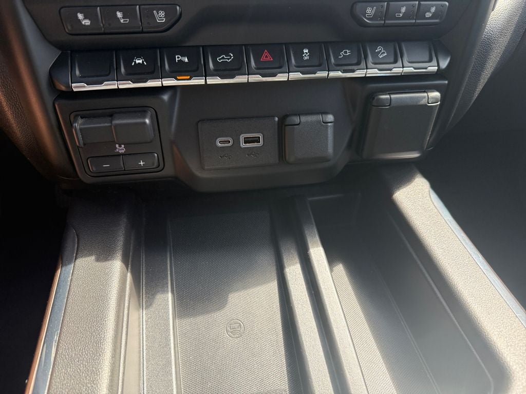 2022 GMC Sierra 1500 Limited 4WD Crew Cab Short Box SLT