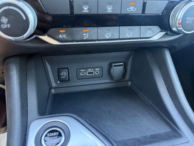 2024 Nissan Sentra SV Xtronic CVT