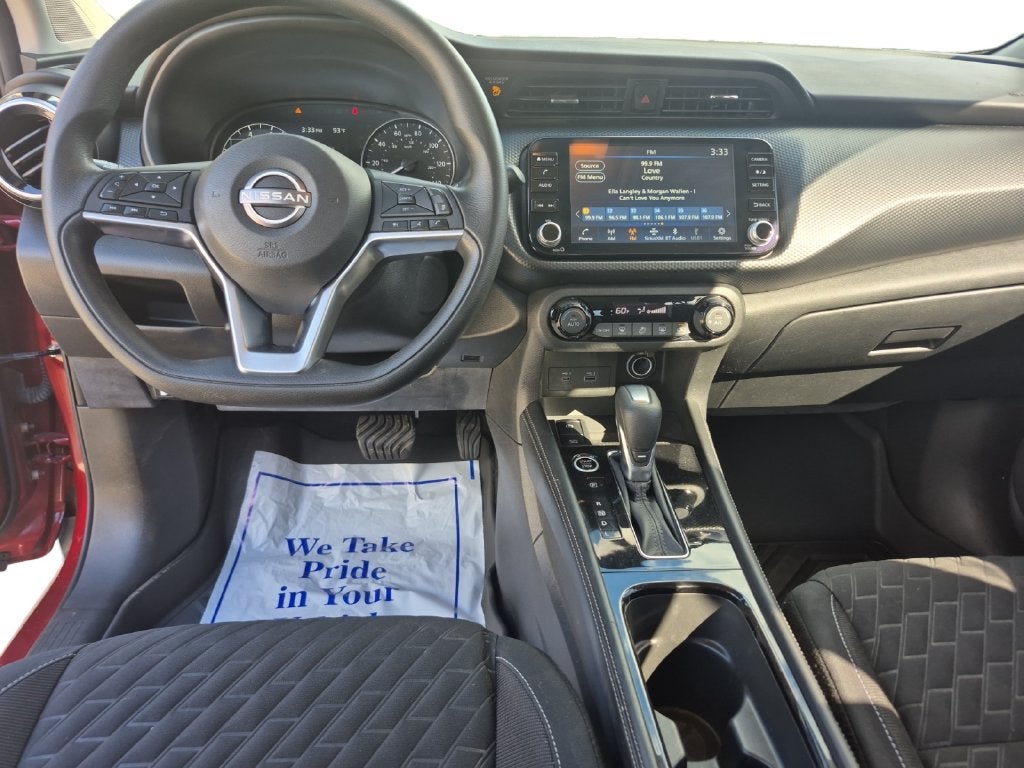 2022 Nissan Kicks SV Xtronic CVT