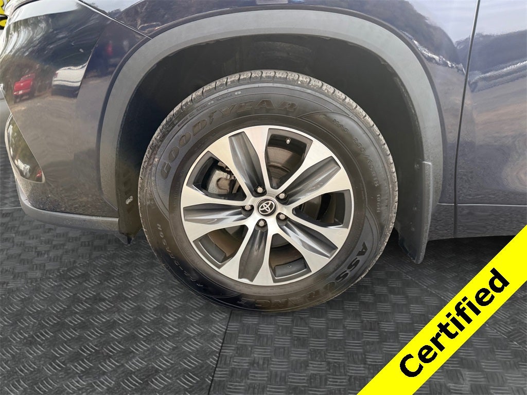 2024 Toyota Highlander Base