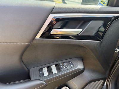 2024 Mitsubishi Outlander Base