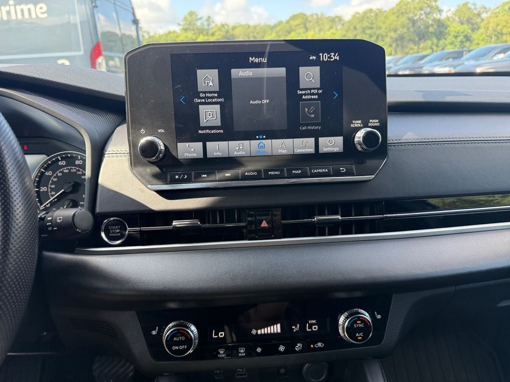 2024 Mitsubishi Outlander Base