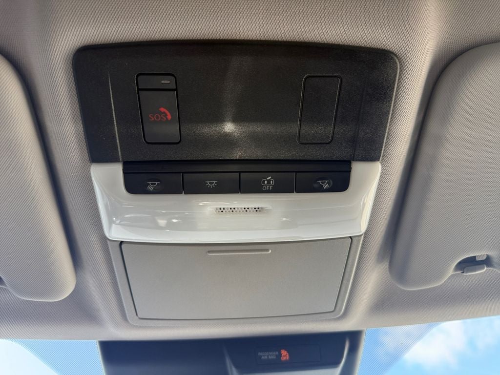 2024 Mitsubishi Outlander Base