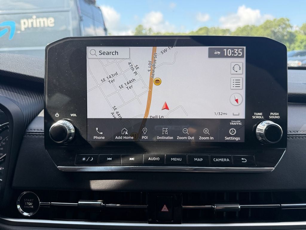 2024 Mitsubishi Outlander Base