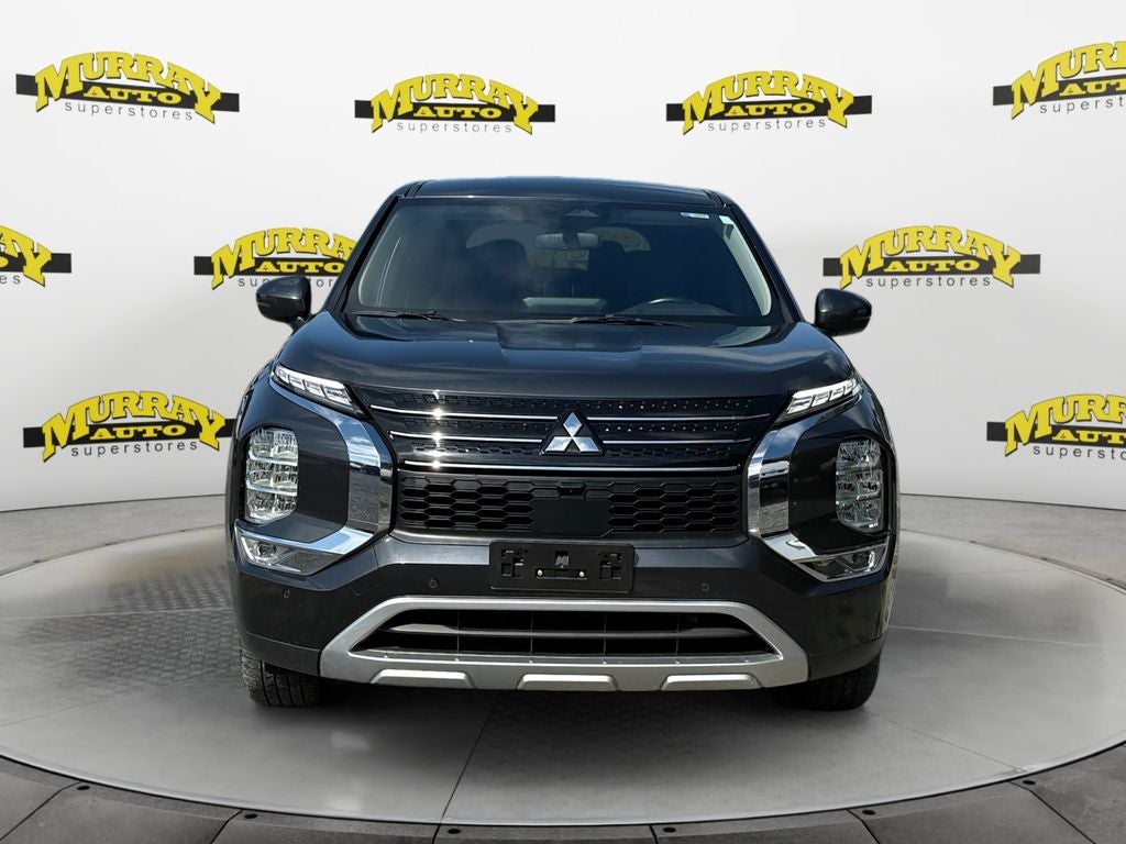 2024 Mitsubishi Outlander Base