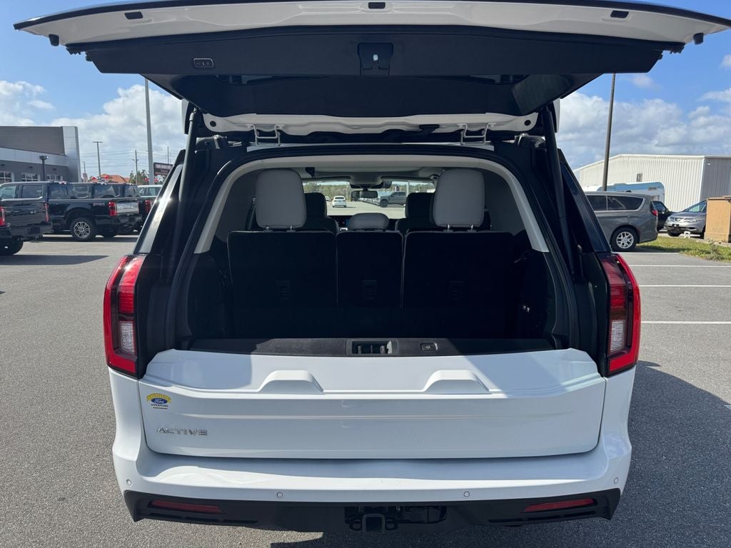 2025 Ford Expedition Active