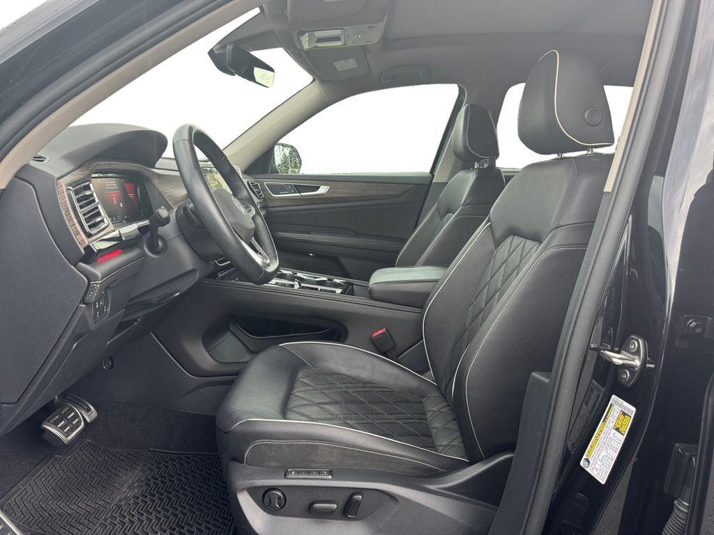 2025 Volkswagen Atlas 2.0T SEL Premium R-Line