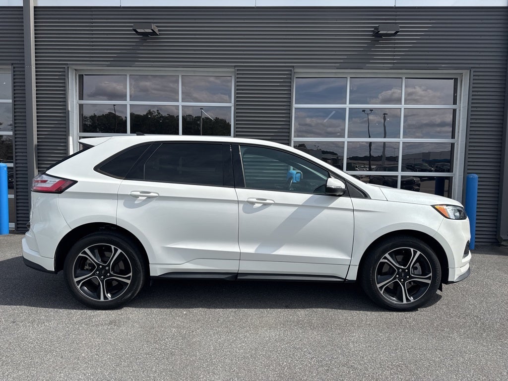 2023 Ford Edge ST
