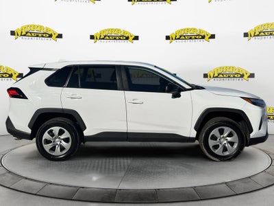 2023 Toyota RAV4 LE