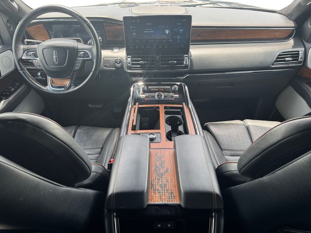 2022 Lincoln Navigator Black Label