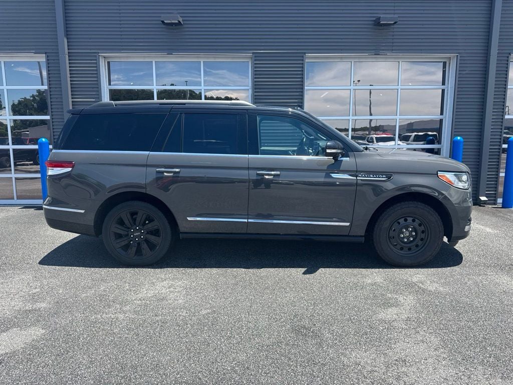 2022 Lincoln Navigator Black Label
