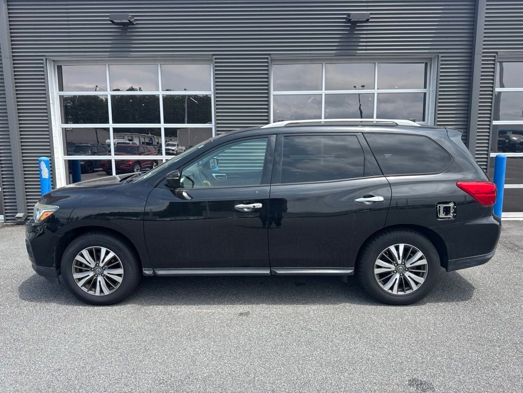 2019 Nissan Pathfinder SV
